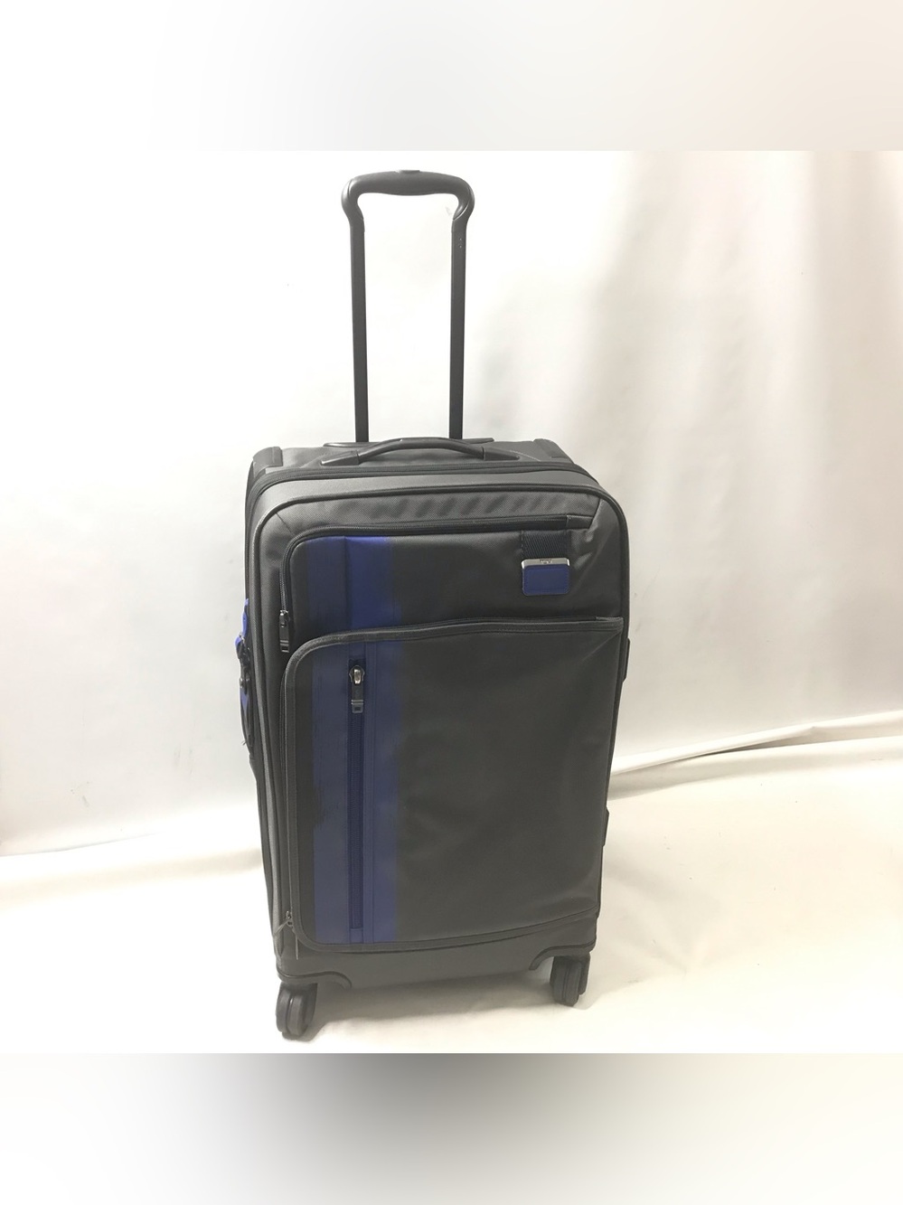 Tumi Merge 26" Short Trip Expandable 4 Wheeled Packing Luggage Spinner Blue